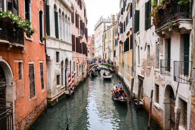 Visita Venezia in gondola: prenotazioni & tariffe