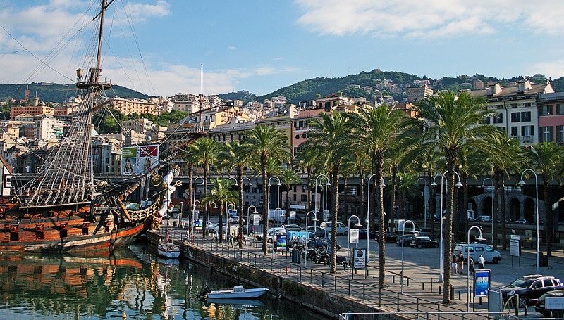 Porto Antico, soggiorno a Genova