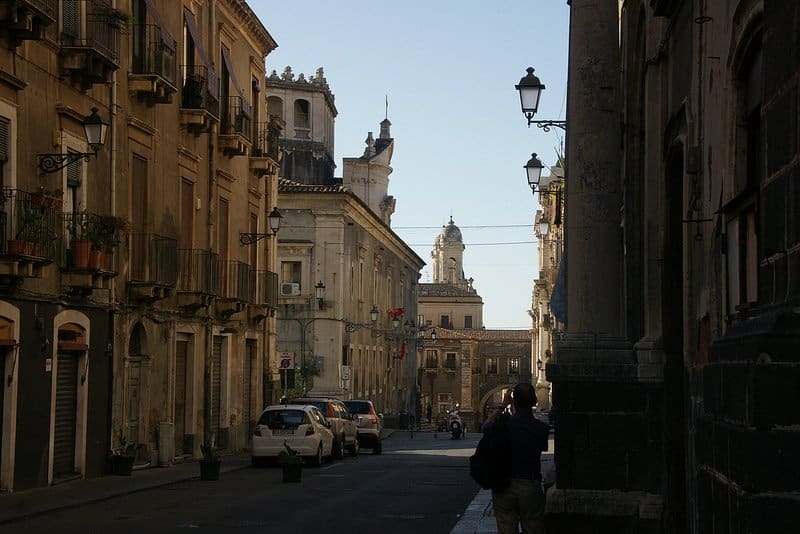 Via Crociferi, alloggi a Catania