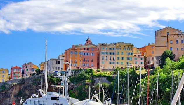 Dove dormire a Bastia? I migliori quartieri in cui alloggiare
