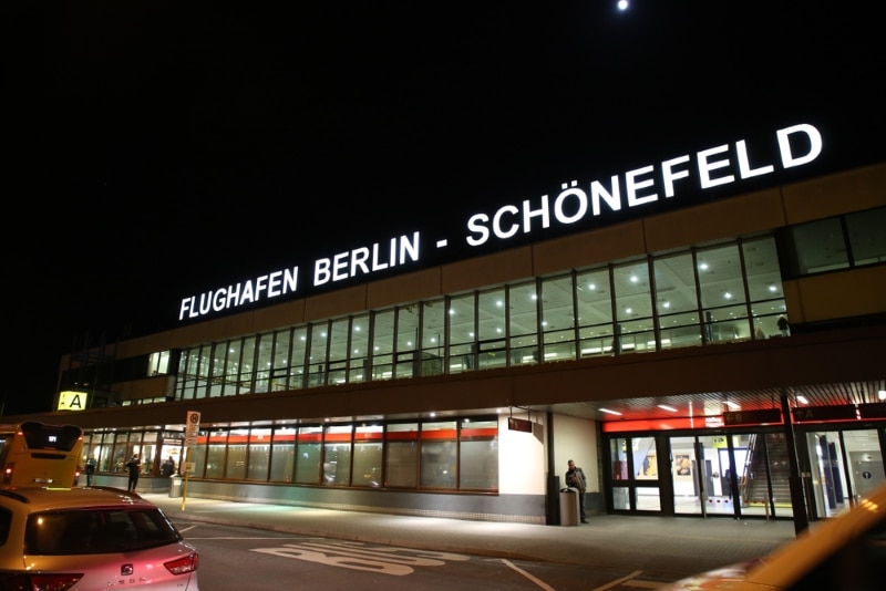 aeroporto di berlino schonefeld notte aperta