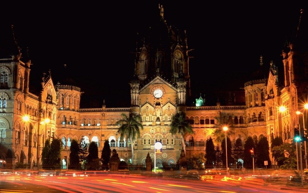 Chhatrapati Shivaji Terminus, Notte