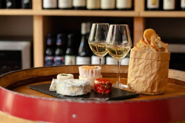 14 luoghi di degustazione di vini e formaggi a Parigi