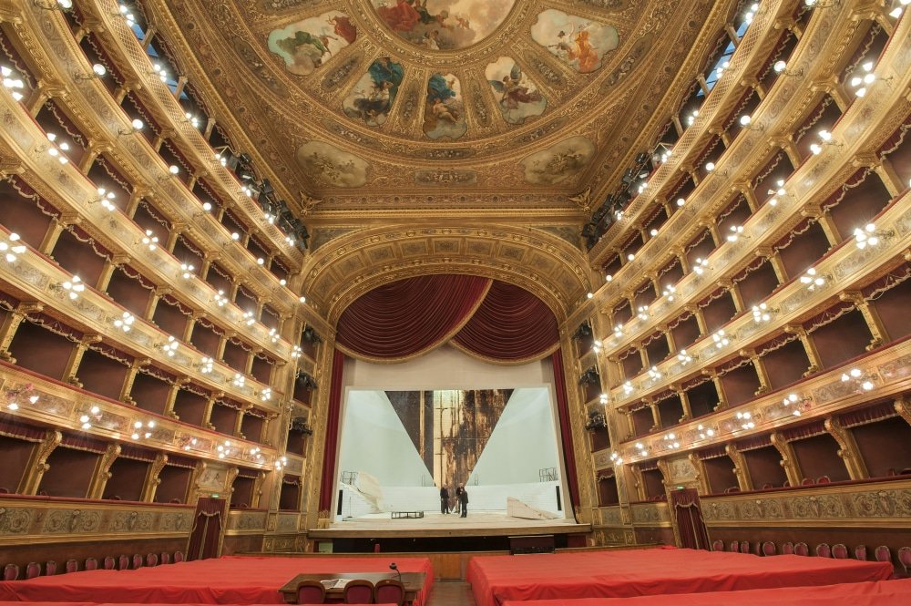 L'interno del Teatro di Palermo