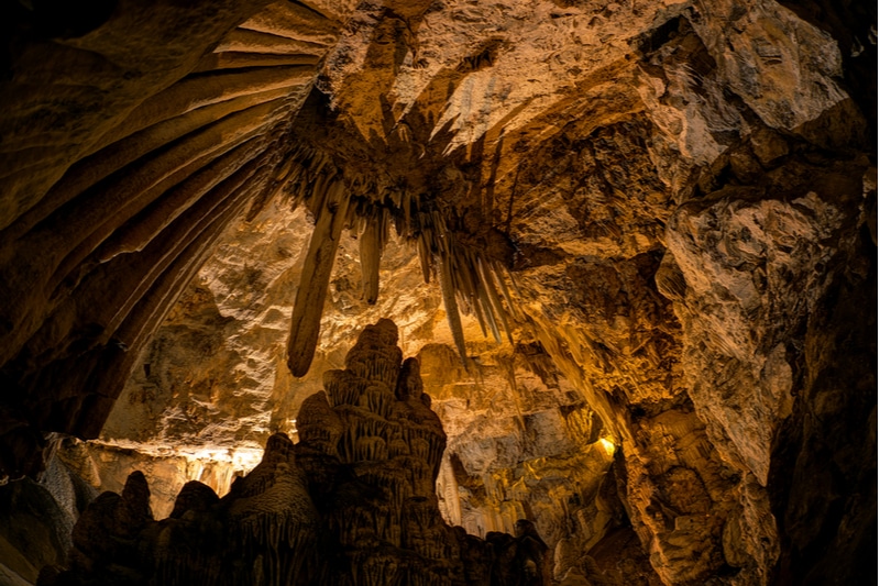 Grotta di stalattiti ad Antiparos