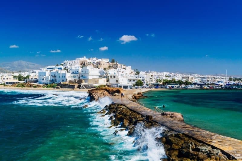Organizza il tuo viaggio in traghetto per Naxos