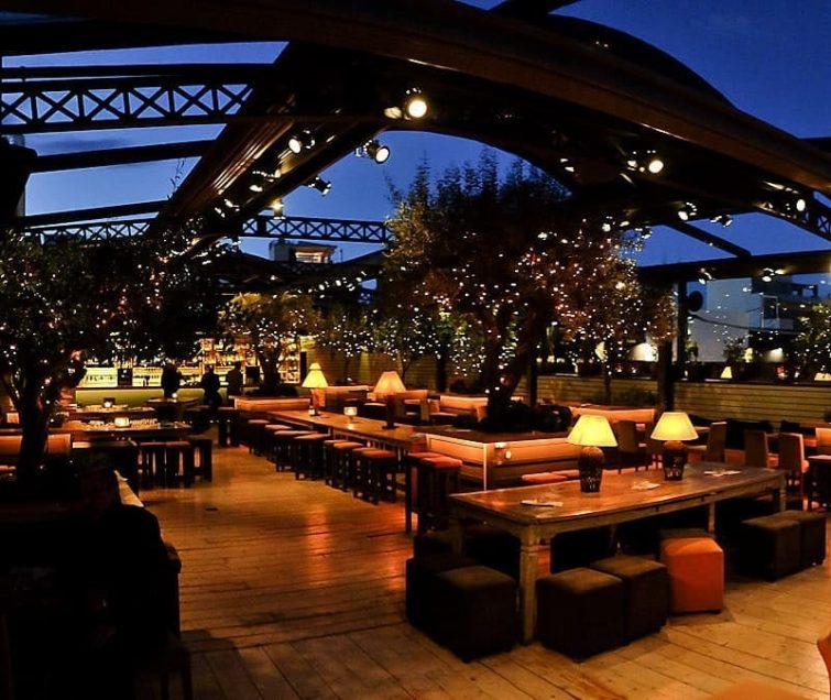 Gli 11 migliori rooftop bar ad Atene