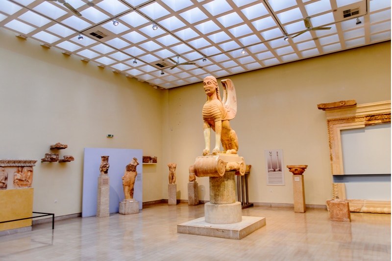 Interno del Museo Archeologico di Delfi