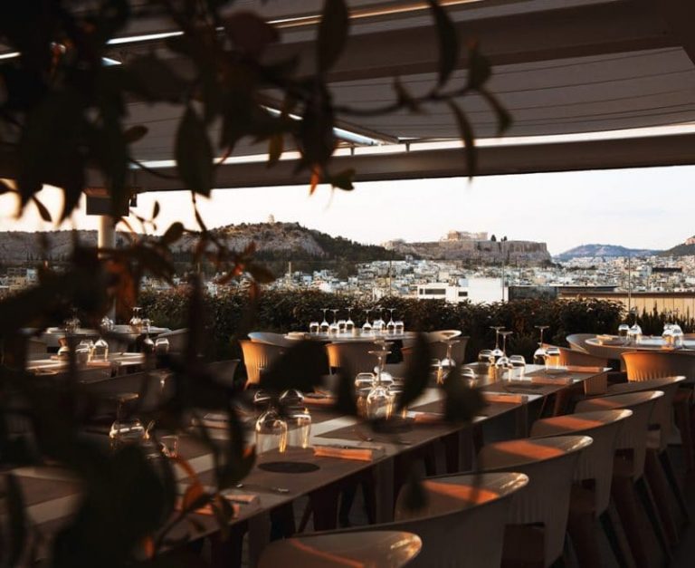 Gli 11 migliori rooftop bar ad Atene
