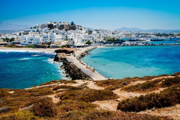 Come andare a Naxos da Atene in traghetto?nna