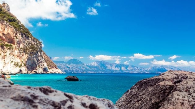Le 8 gite in barca più belle intorno alla Sardegna