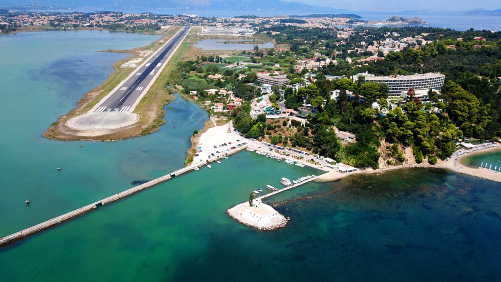 aéroport de l'île de Corfou dans la région de Kanoni, Ionien, Grèce