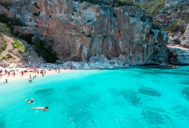 8 posti dove fare immersioni e snorkeling in Sardegna